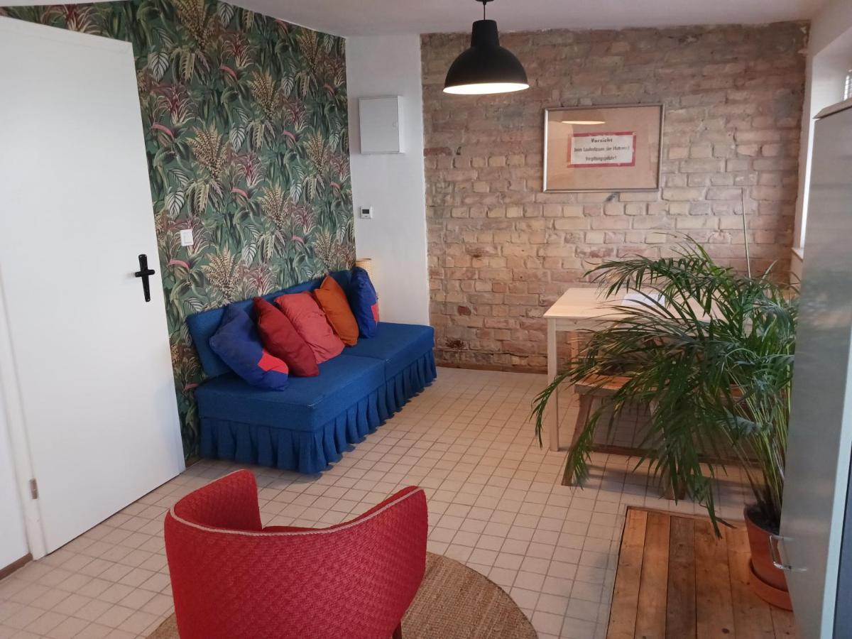 Squat Deluxe Berlin, The Hostel Екстер'єр фото