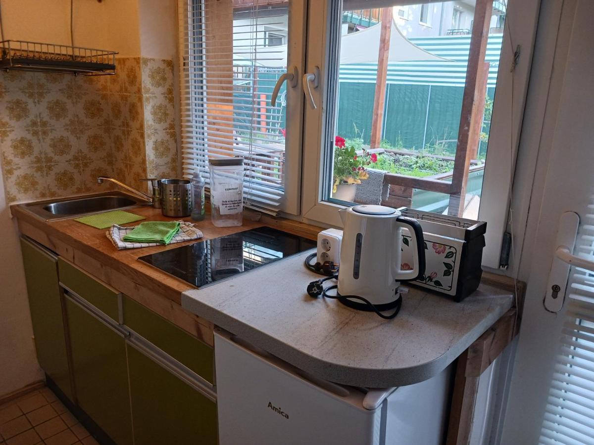 Squat Deluxe Berlin, The Hostel Екстер'єр фото