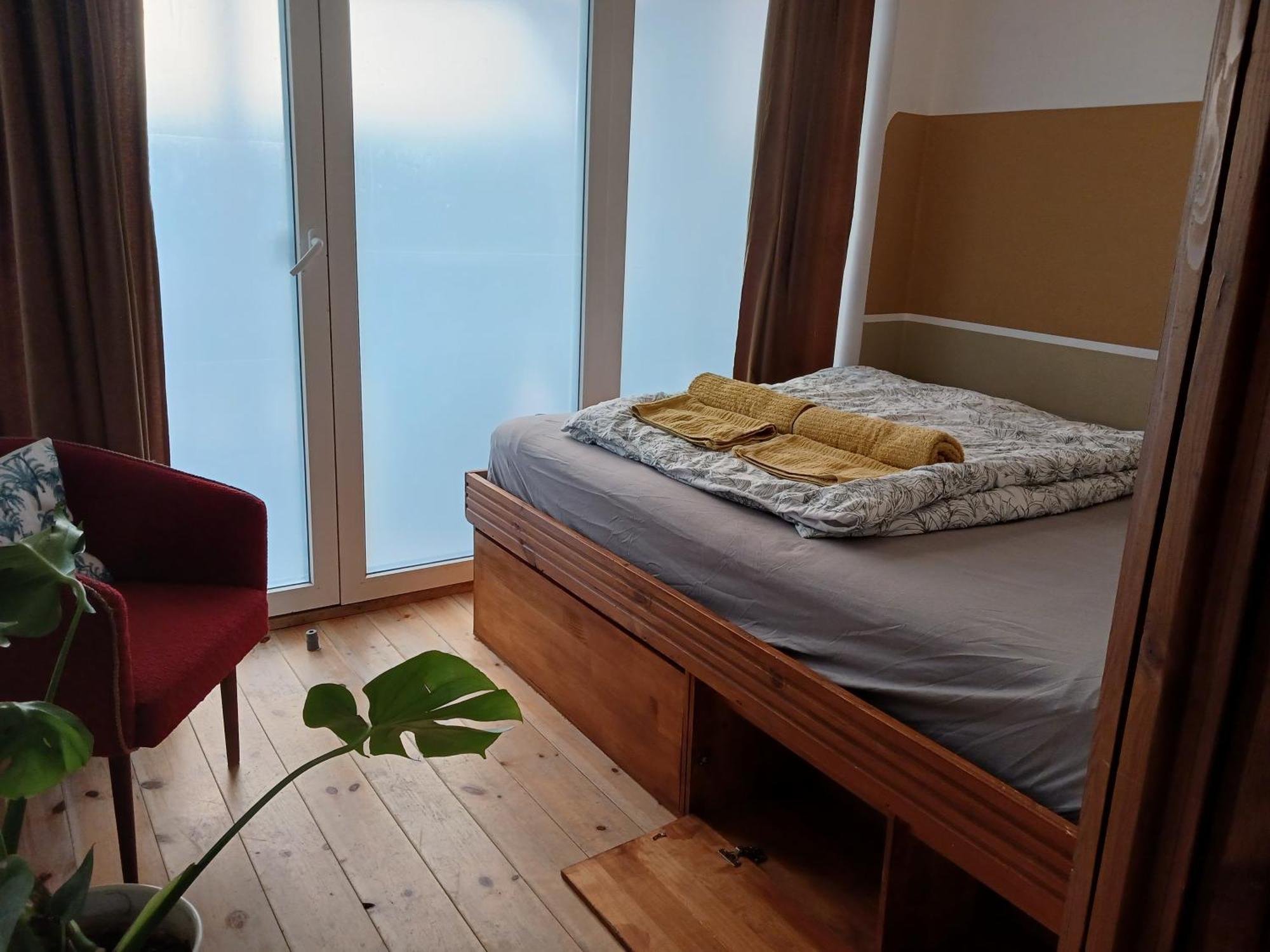 Squat Deluxe Berlin, The Hostel Екстер'єр фото