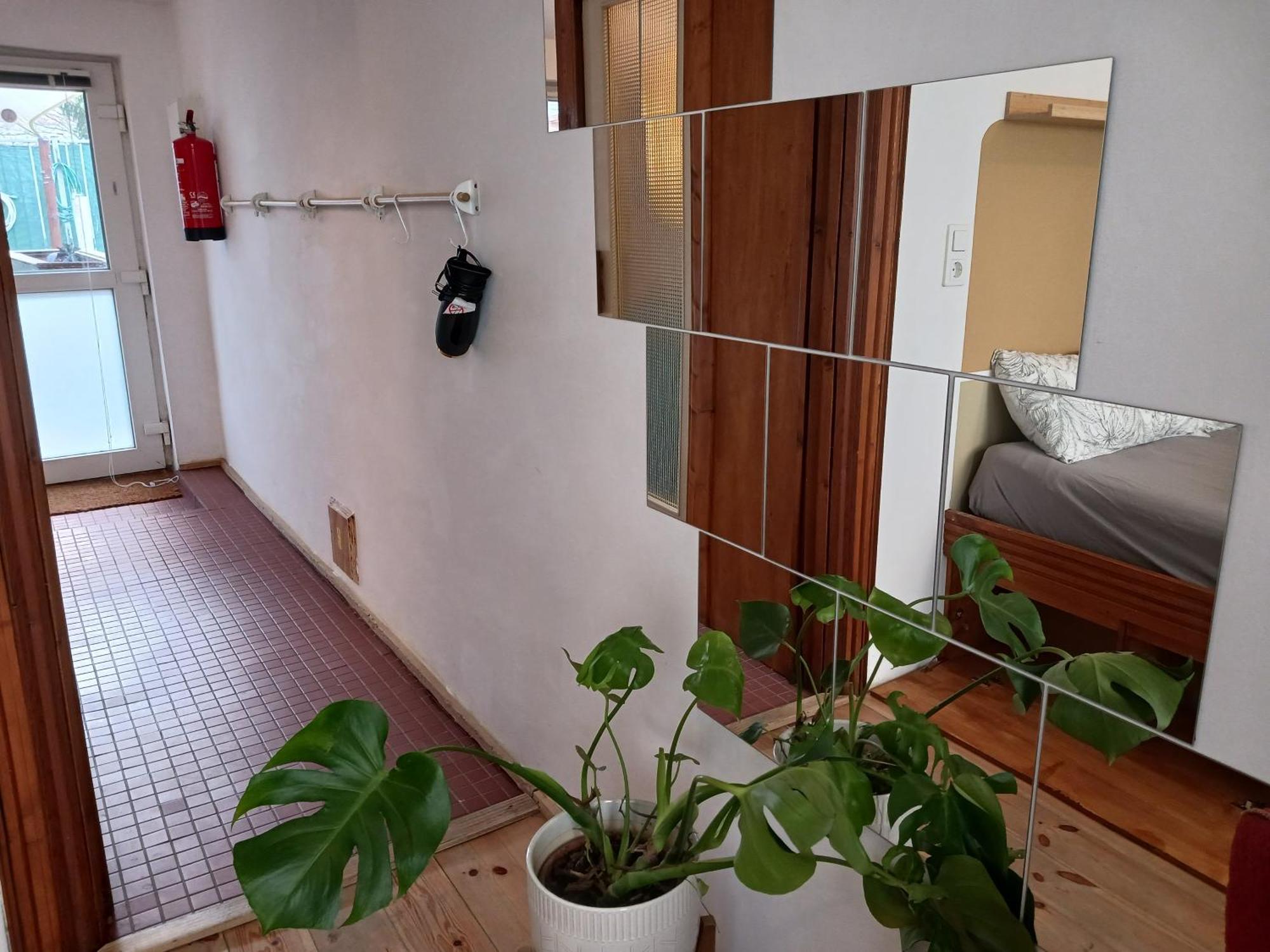 Squat Deluxe Berlin, The Hostel Екстер'єр фото