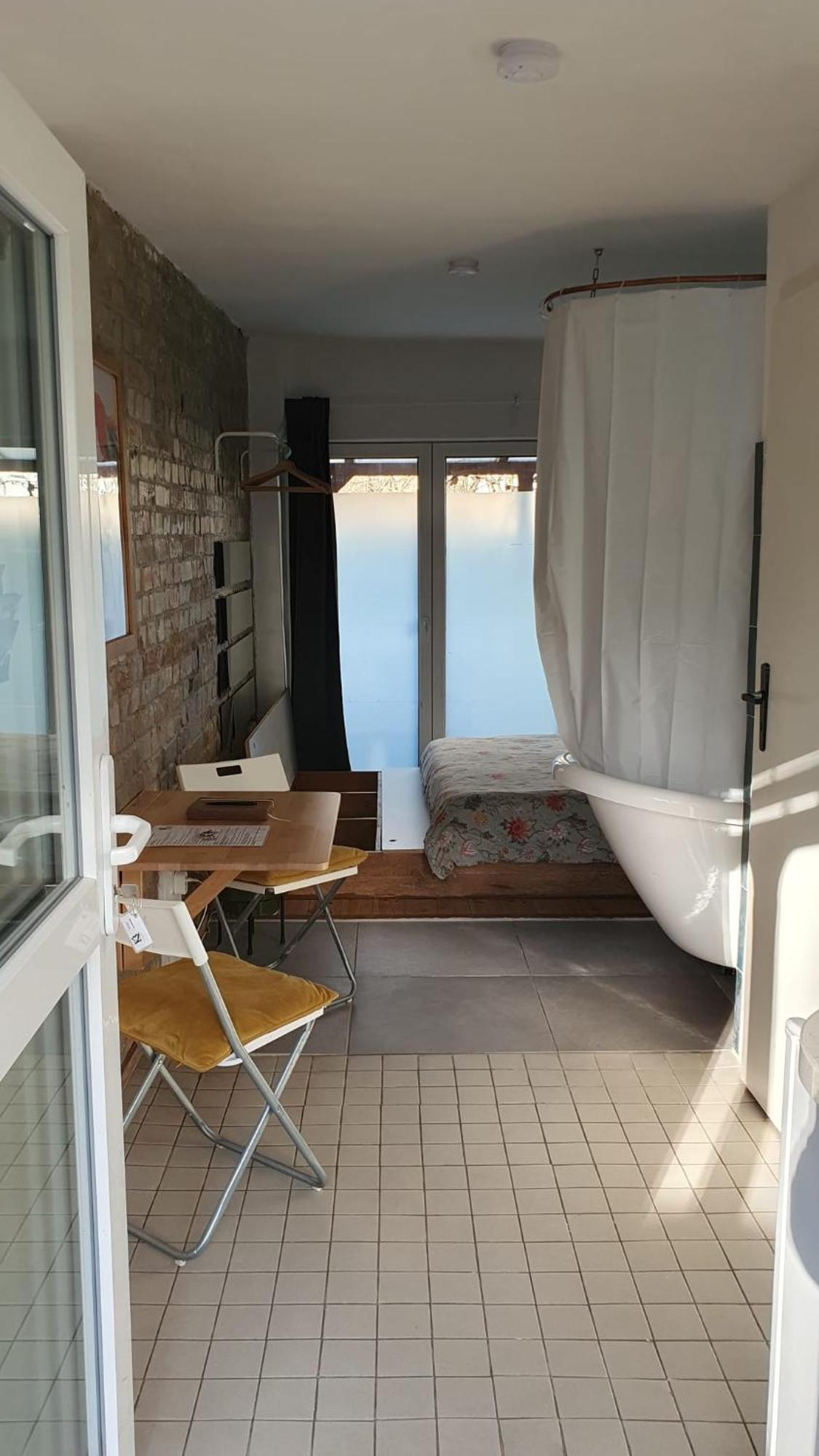 Squat Deluxe Berlin, The Hostel Екстер'єр фото